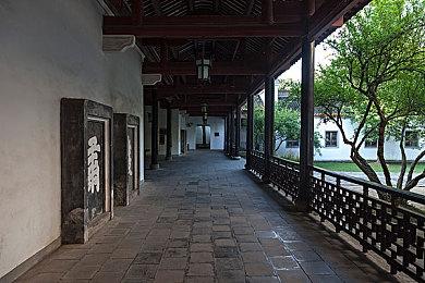 《妙探闯通关：魔鬼剧场重制版》8＆14推出